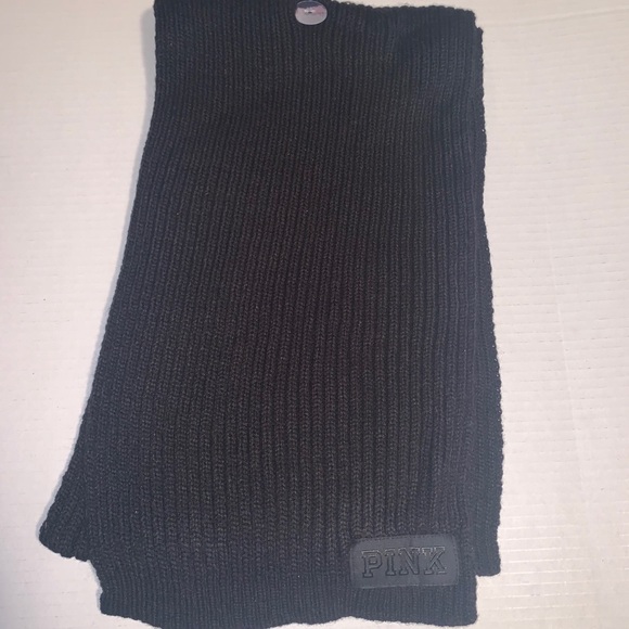 Victoria’s Secret pink scarf! Nwt